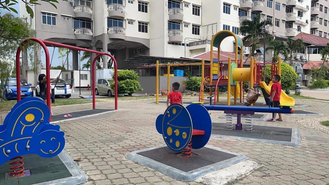 Private,Glory Beach Resort Port Dickson-Negeri Sembilan Екстериор снимка